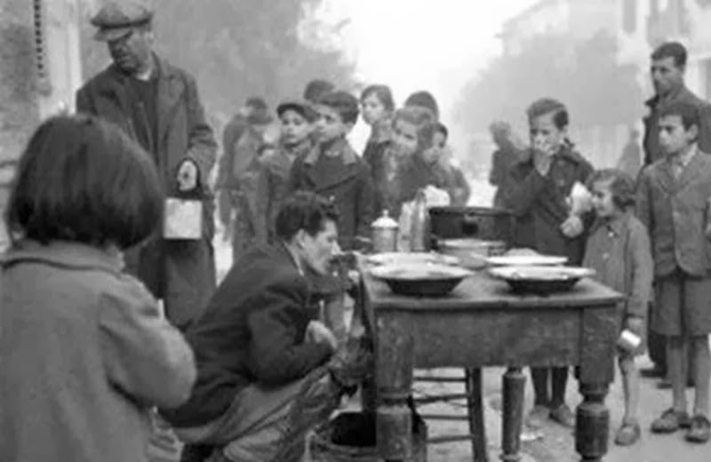 Με αυτά τα φαγητά επιβίωσαν οι Έλληνες στην Κατοχή....